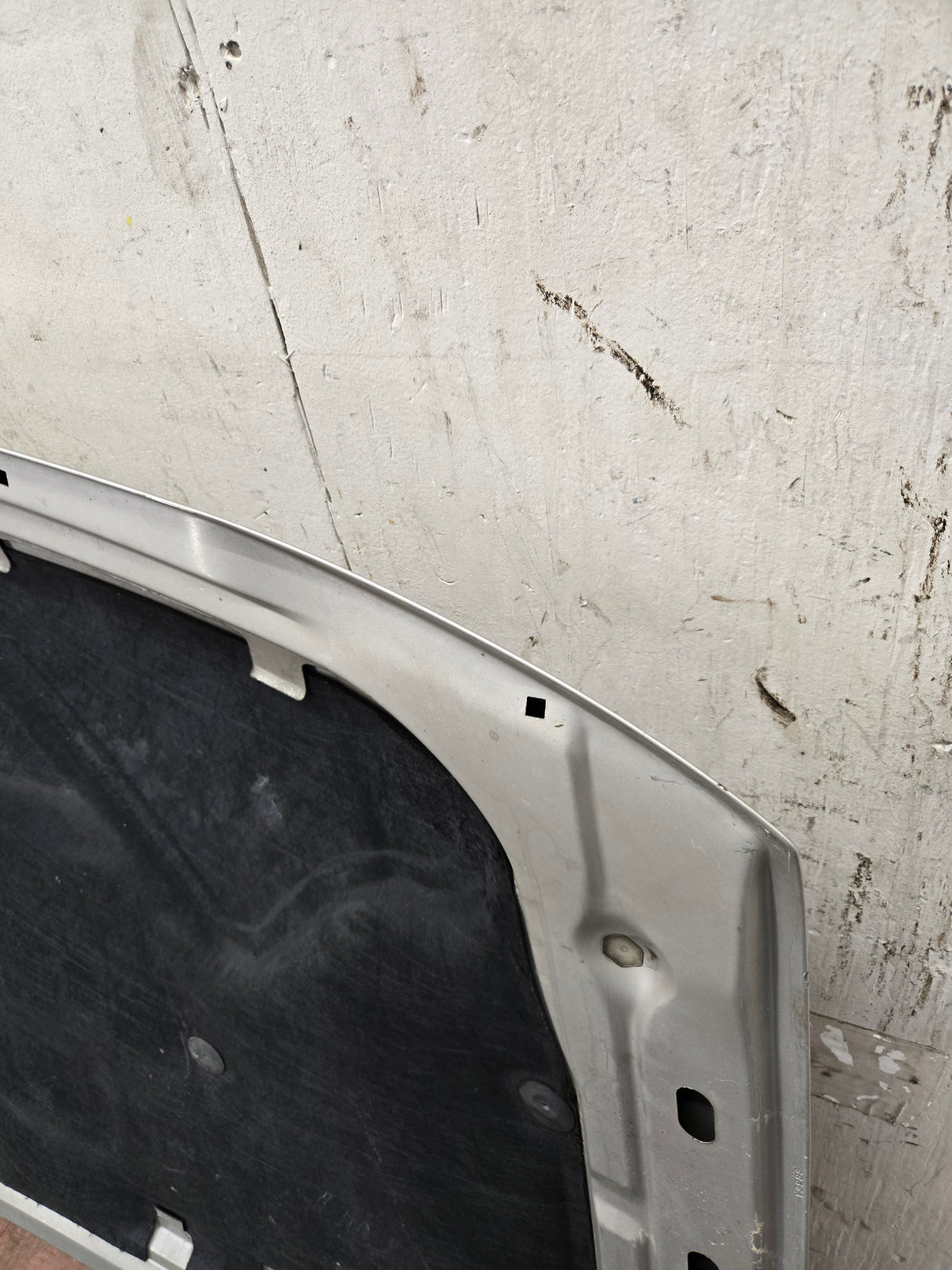 1999-2006 GMC Sierra 1500 2500 3500 Hood - Pewter