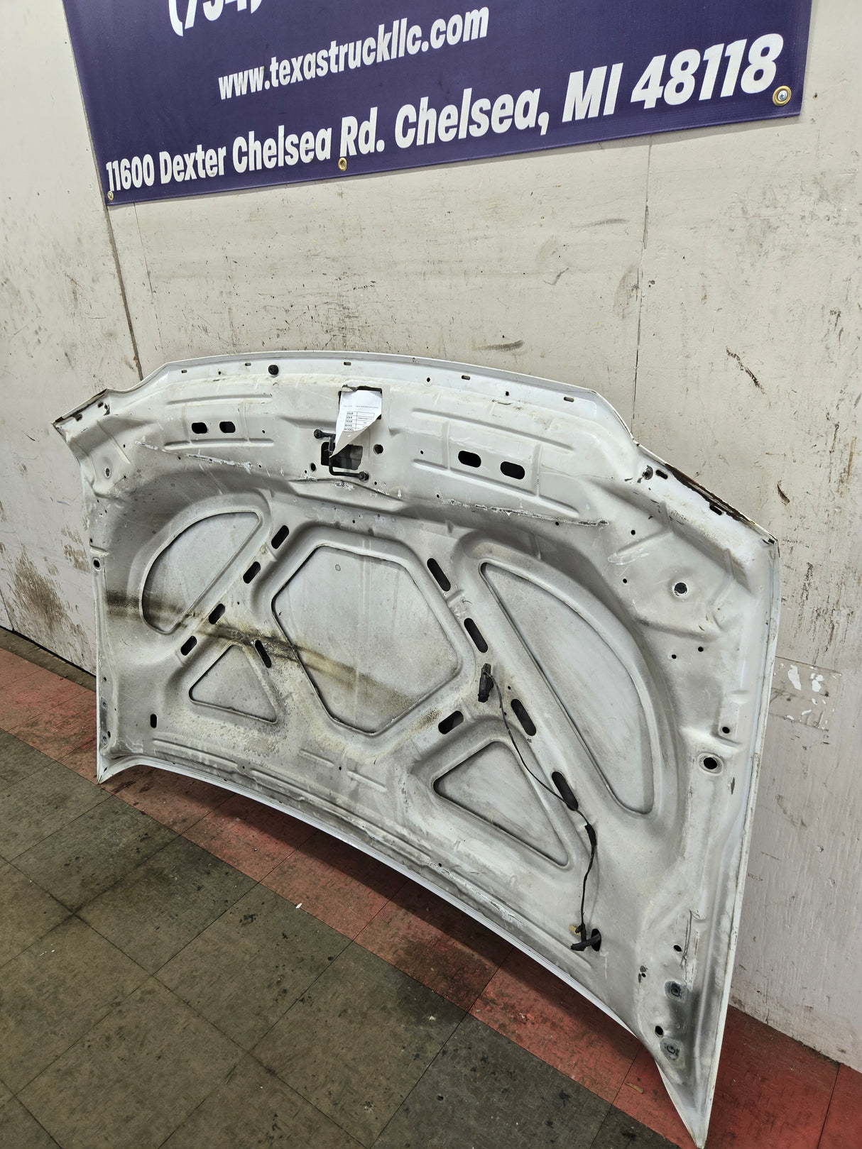 1999-2007 Ford Super Duty Hood F250 F350 F450 F550 - Oxford White