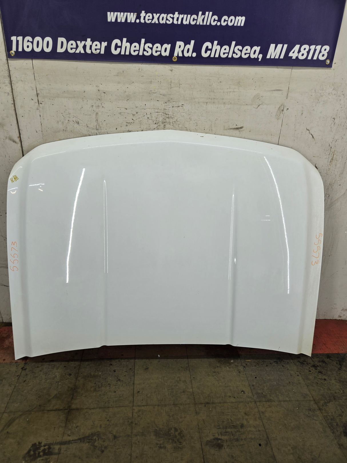 2007-2013 Chevrolet Silverado 1500 2500 Hood - White