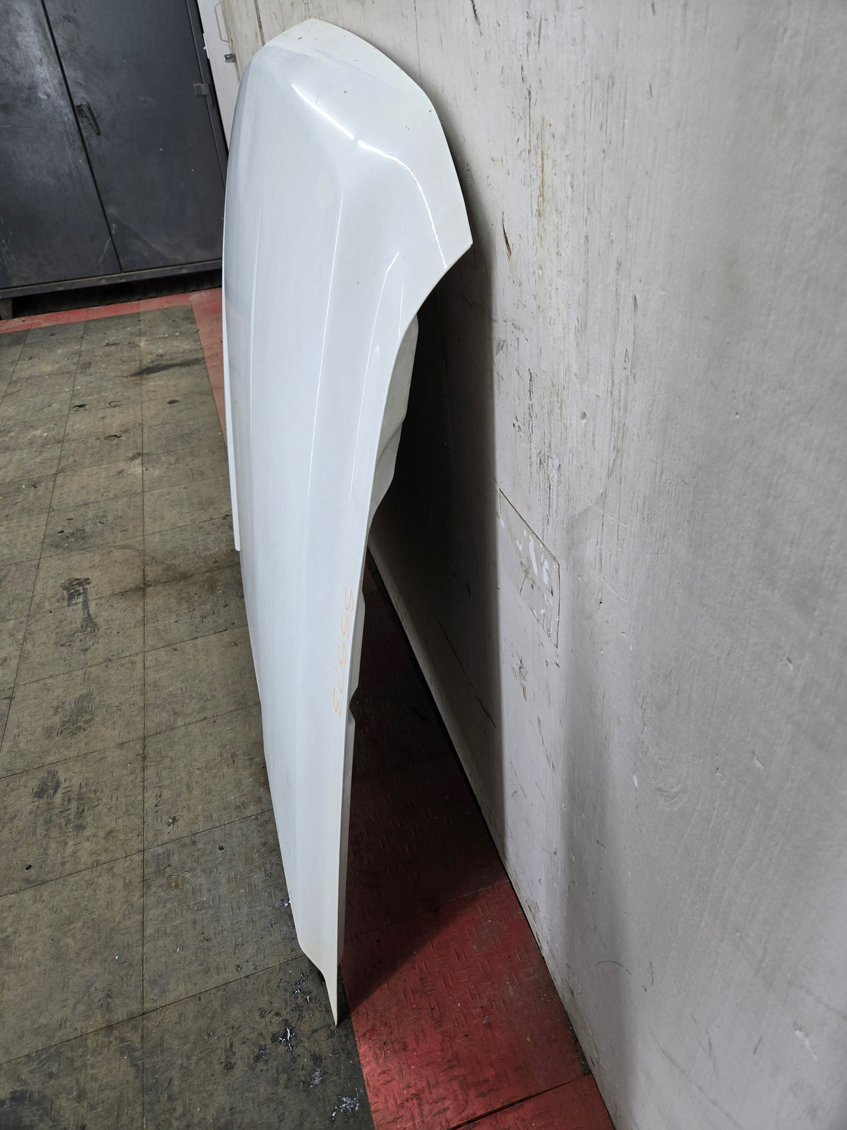 2007-2013 Chevrolet Silverado 1500 2500 Hood - White