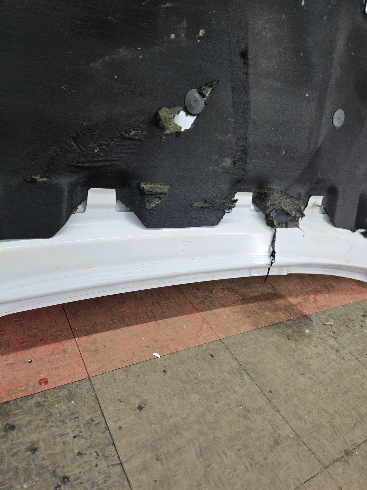 2007-2013 Chevrolet Silverado 1500 2500 Hood - White