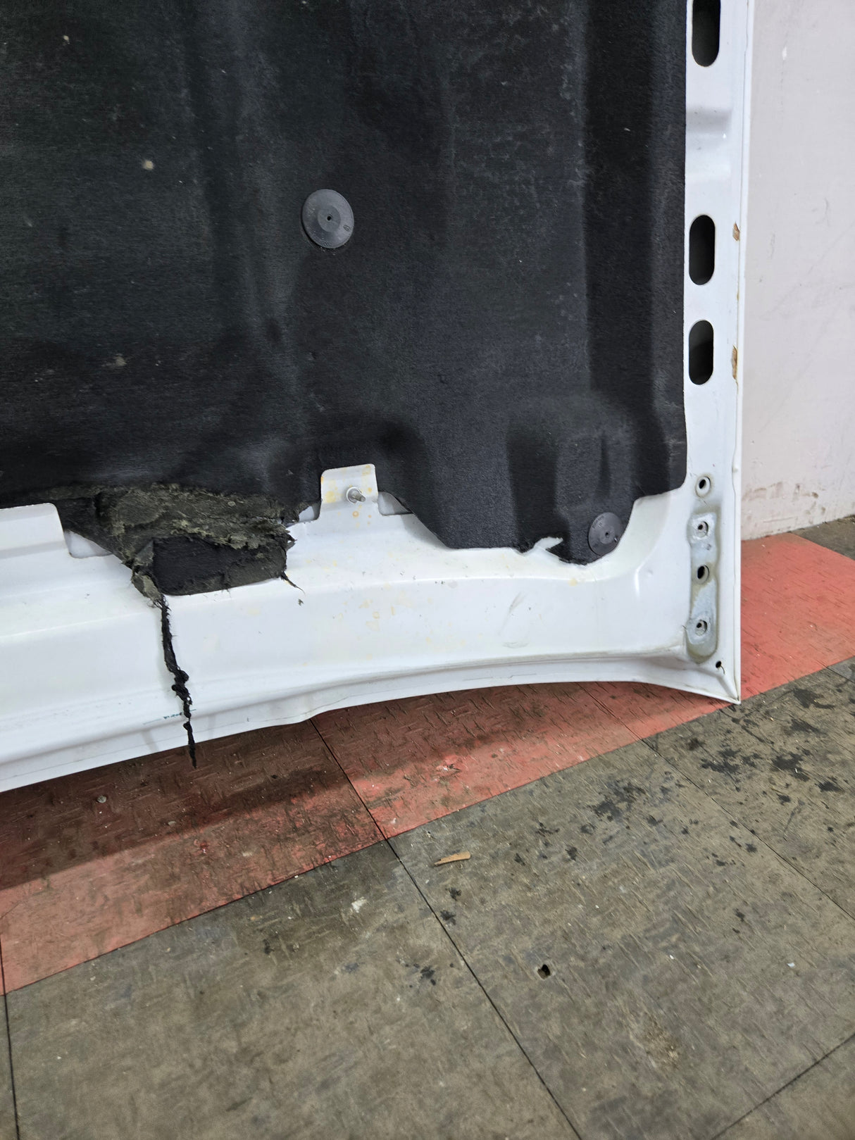 2007-2013 Chevrolet Silverado 1500 2500 Hood - White