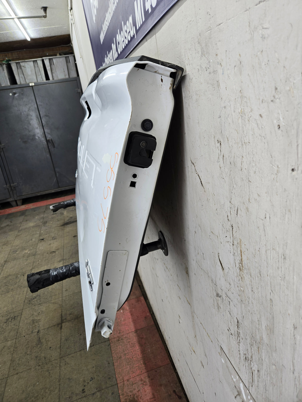 2019-2025 Chevrolet Silverado 2500 3500 Truck Tailgate Power Up/Down Shell *Damage