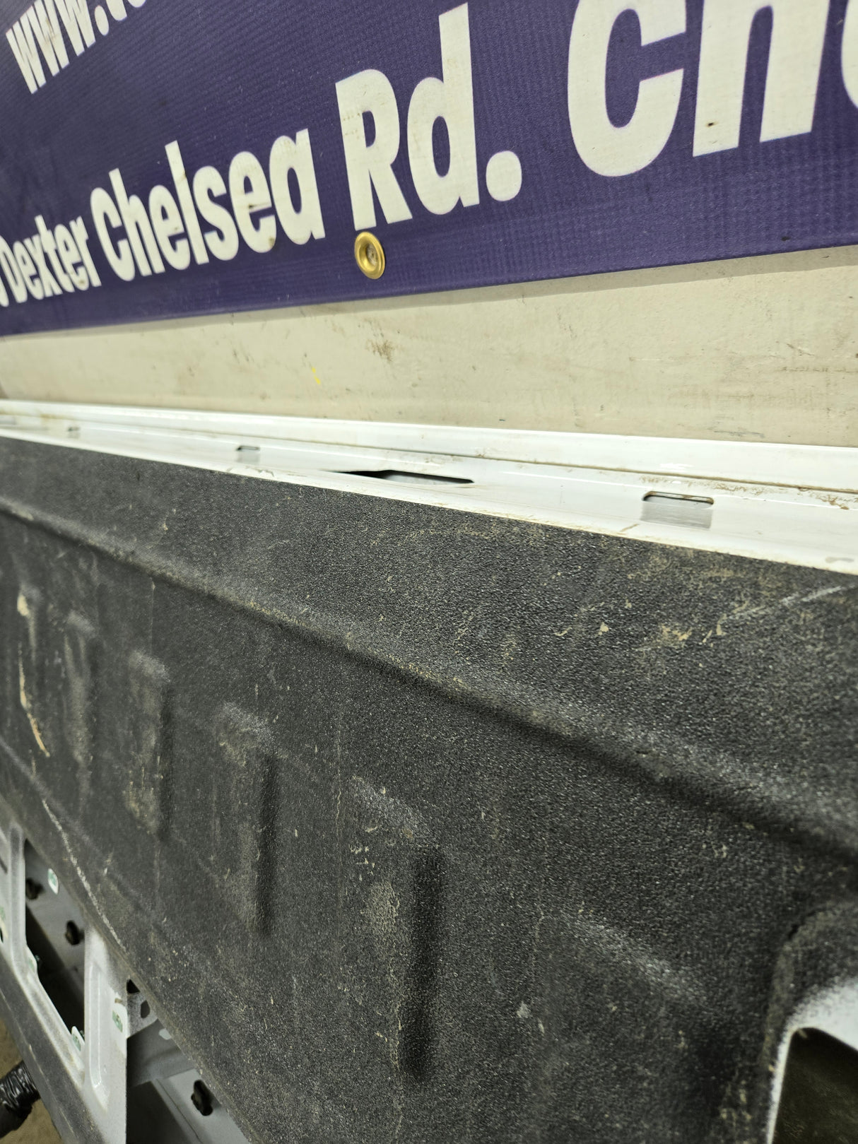 2019-2025 Chevrolet Silverado 2500 3500 Truck Tailgate Power Up/Down Shell *Damage