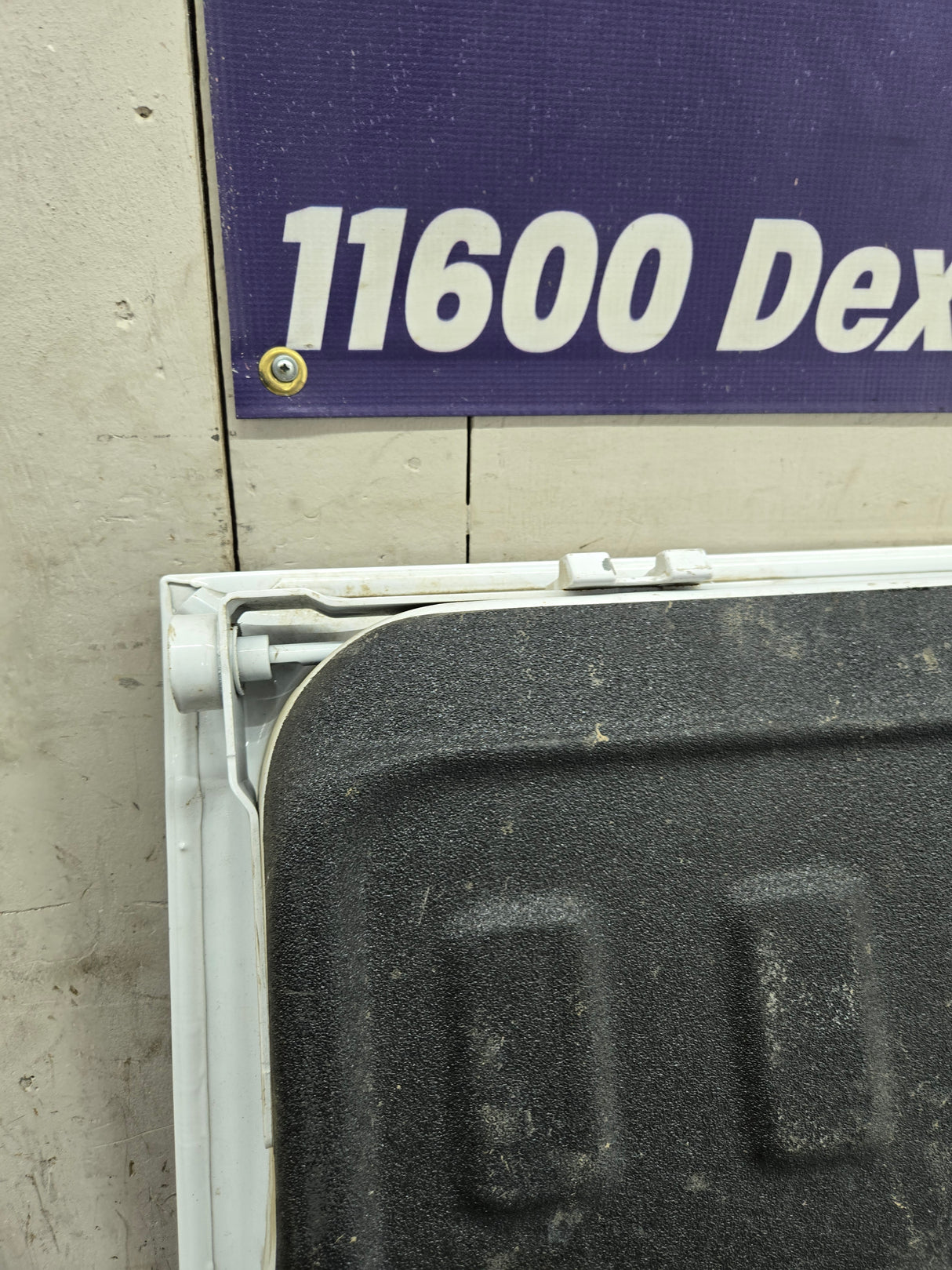 2019-2025 Chevrolet Silverado 2500 3500 Truck Tailgate Power Up/Down Shell *Damage