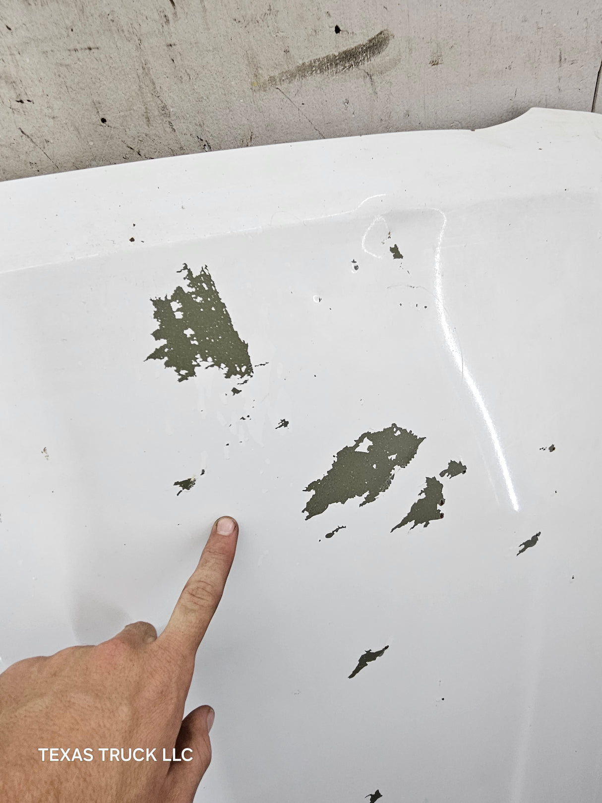 2003-2006 Chevrolet Silverado 1500 2500 'Cateye' Hood "Standard Line" - Summit White