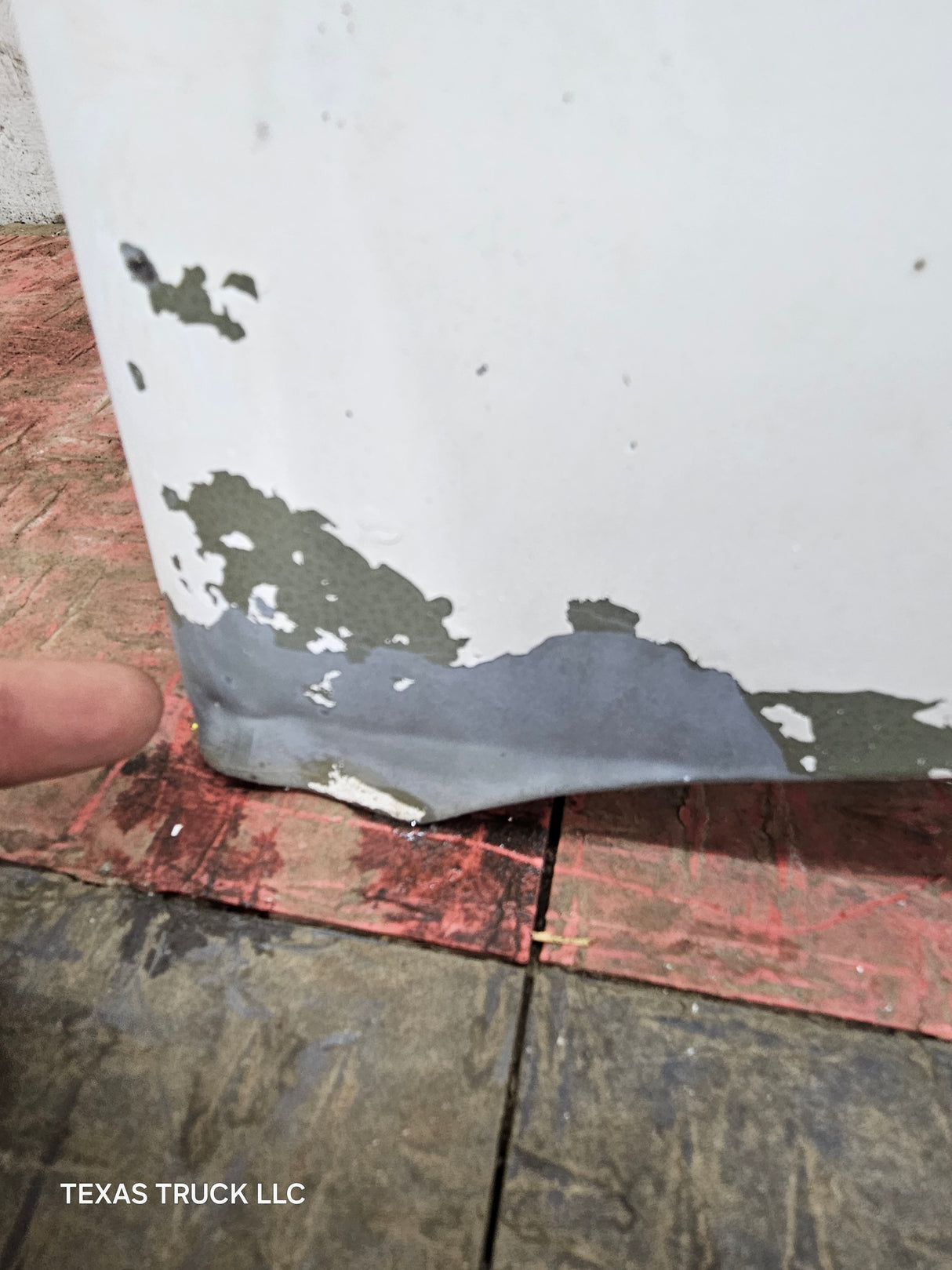 2003-2006 Chevrolet Silverado 1500 2500 'Cateye' Hood "Standard Line" - Summit White