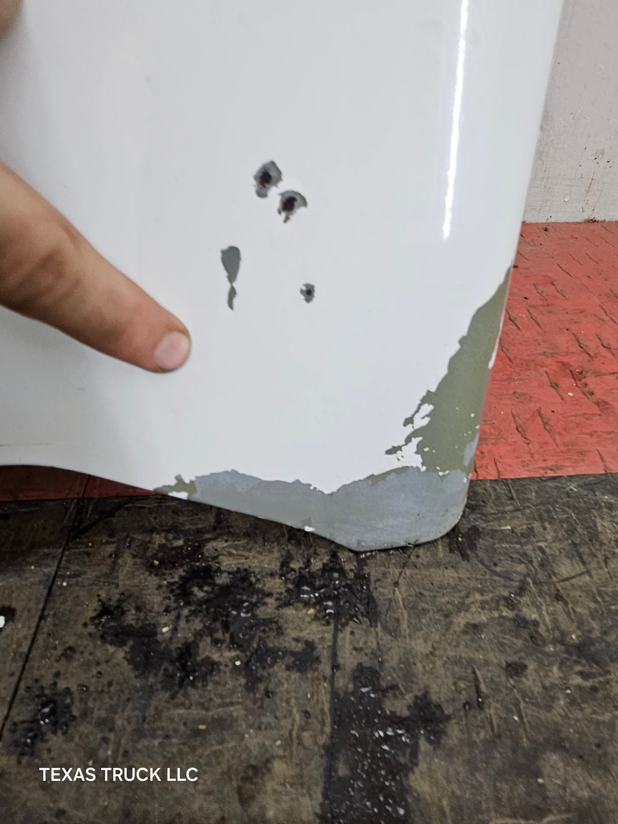 2003-2006 Chevrolet Silverado 1500 2500 'Cateye' Hood "Standard Line" - Summit White