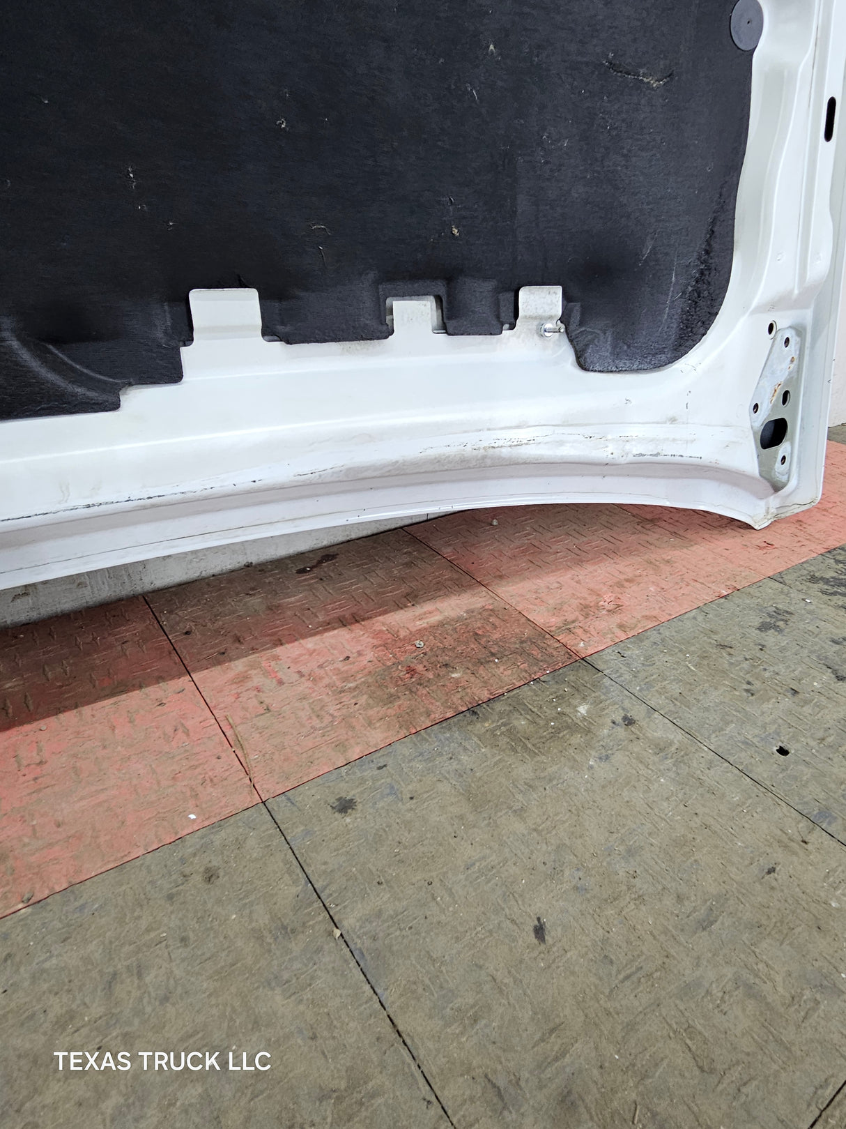 2003-2006 Chevrolet Silverado 1500 2500 'Cateye' Hood "Standard Line" - Summit White