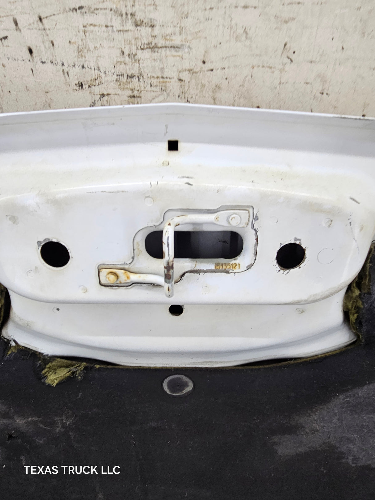 2003-2006 Chevrolet Silverado 1500 2500 'Cateye' Hood "Standard Line" - Summit White