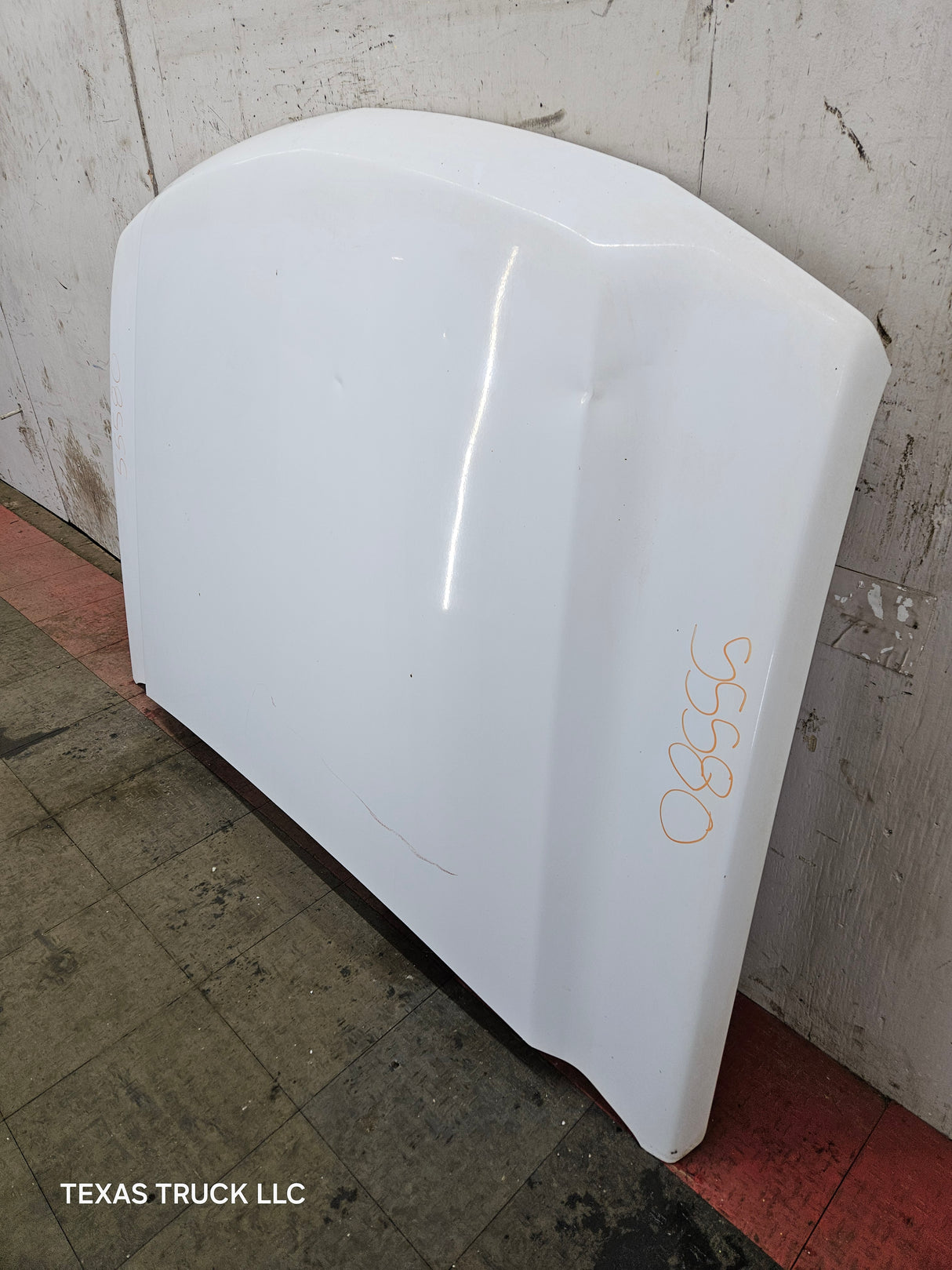 2003-2006 Chevrolet Silverado 1500 2500 'Cateye' Hood OEM - Summit White