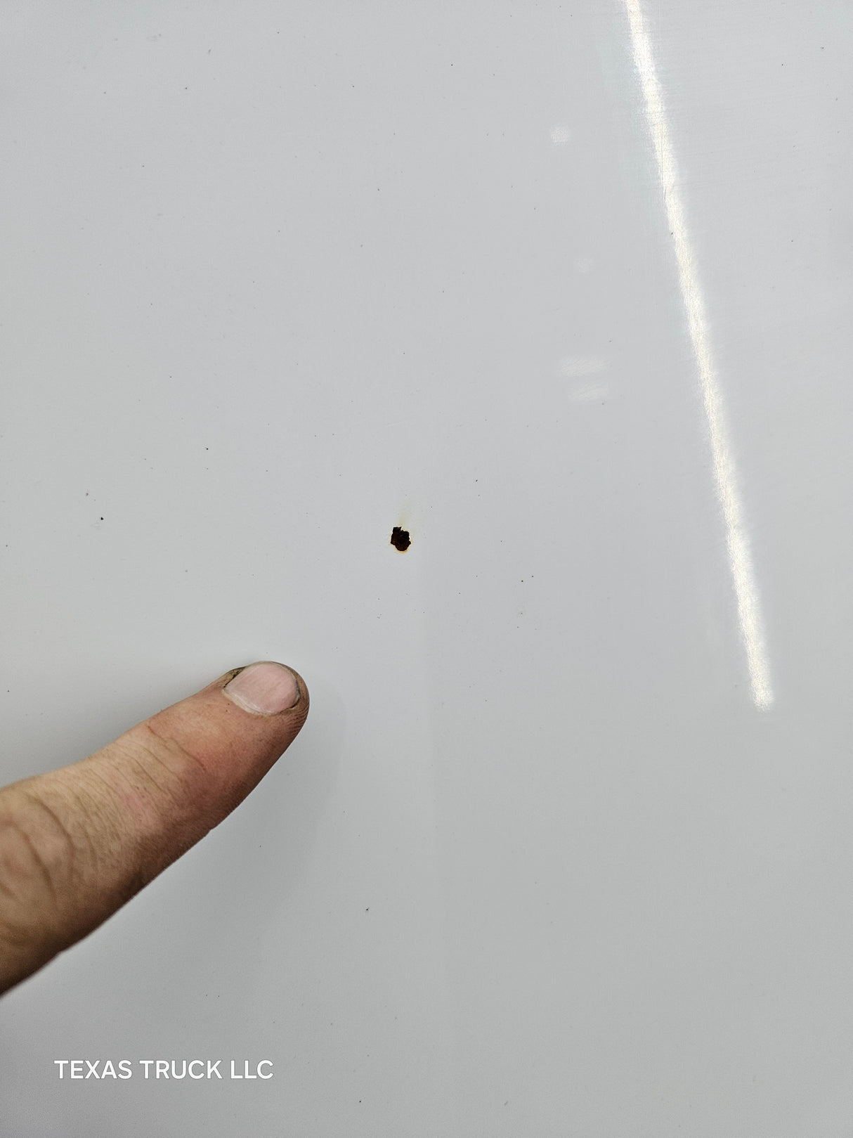 2003-2006 Chevrolet Silverado 1500 2500 'Cateye' Hood OEM - Summit White