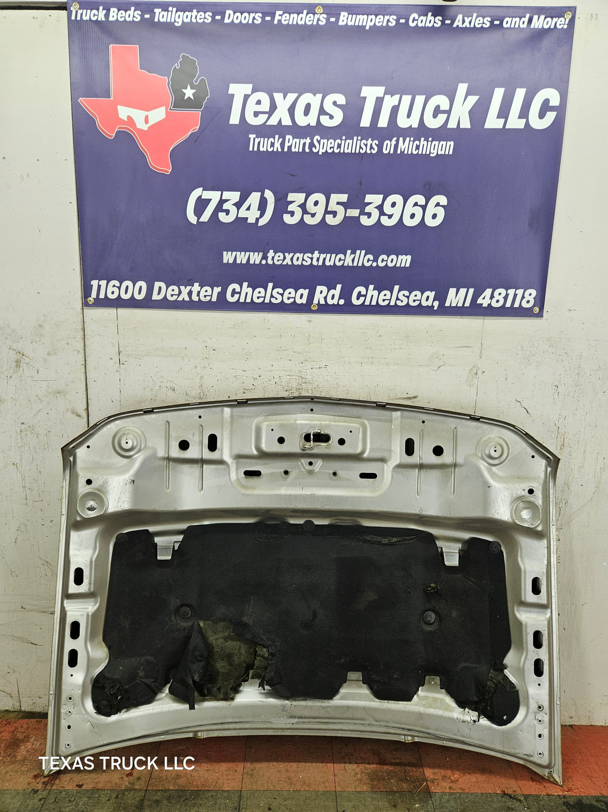 2007-2013 Chevrolet Silverado 2500 HD 3500 HD Hood