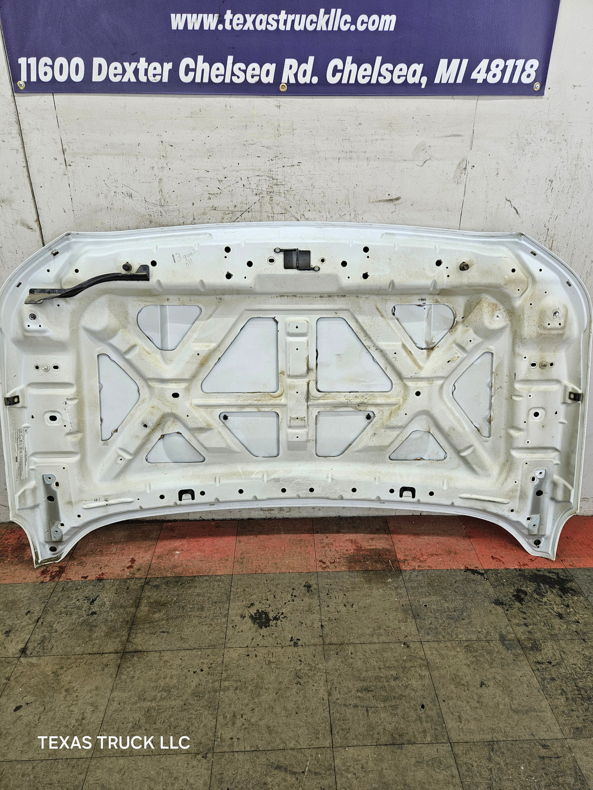 2011-2016 Ford Super Duty Hood F250 F350 F450 F550 - Oxford White