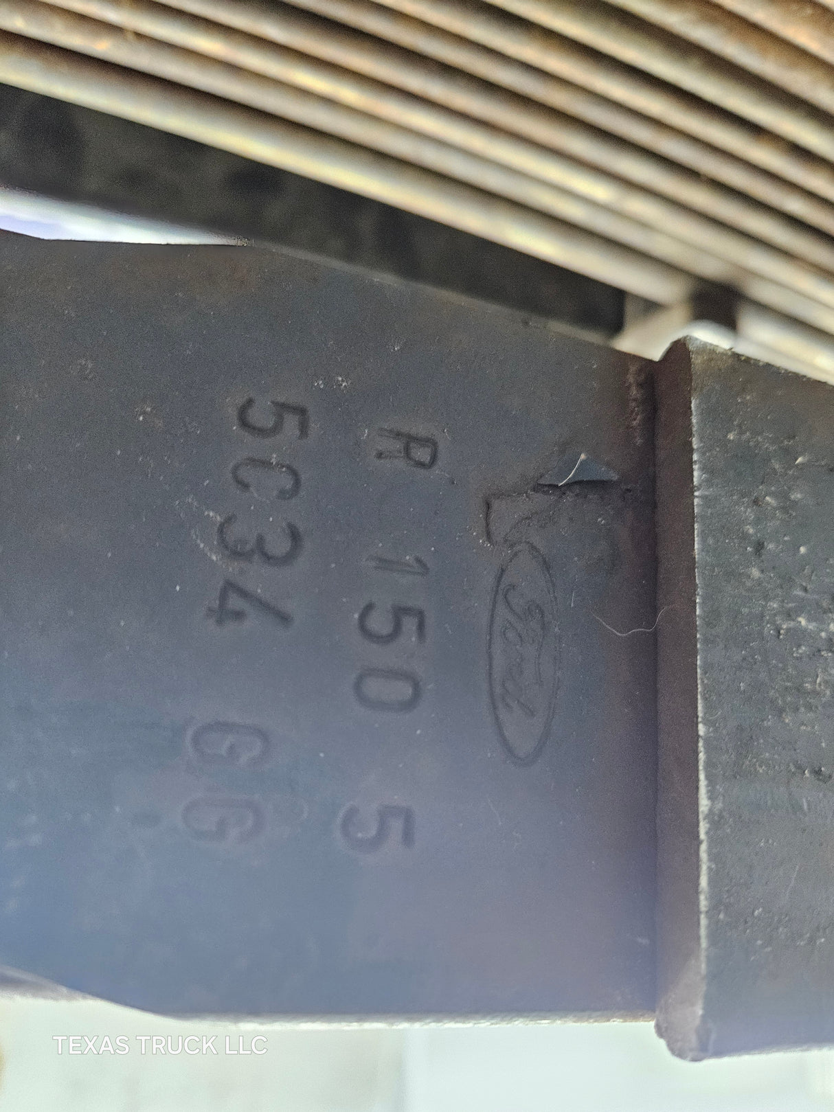 1999-2007 Ford F250 F350 F450 F550 Super Duty Rear Leaf Springs Pair