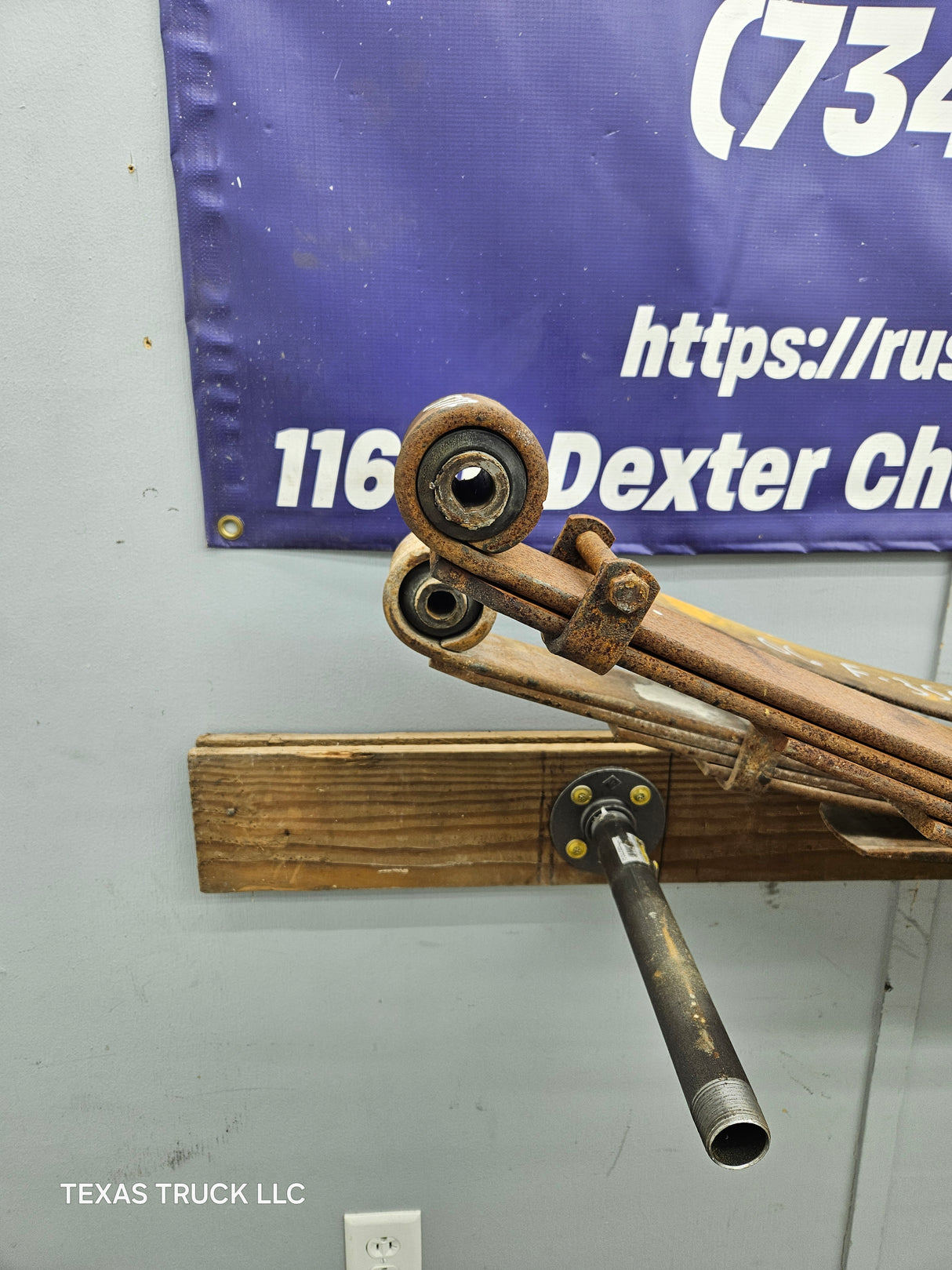 1999-2007 Ford F250 F350 Super Duty Rear Leaf Springs Pair