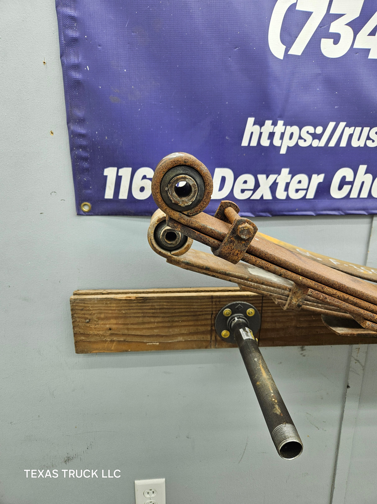 1999-2007 Ford F250 F350 Super Duty Rear Leaf Springs Pair