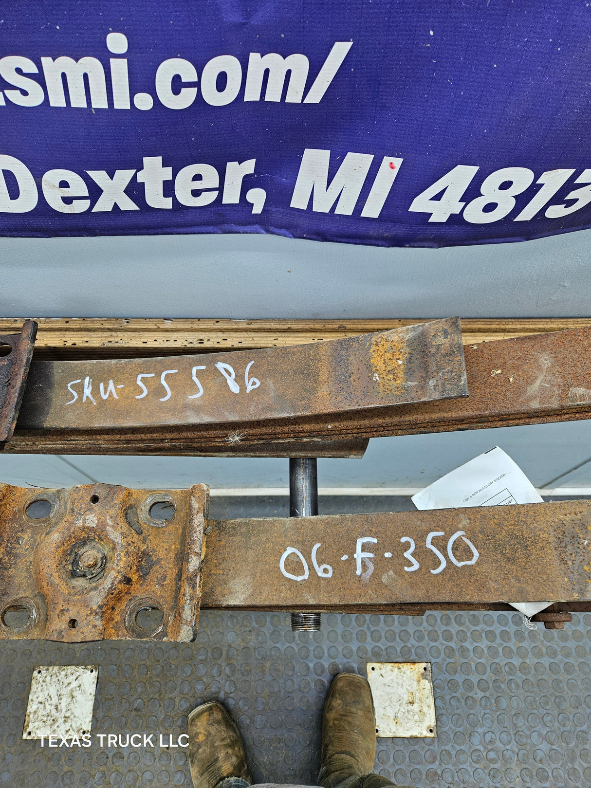 1999-2007 Ford F250 F350 Super Duty Rear Leaf Springs Pair