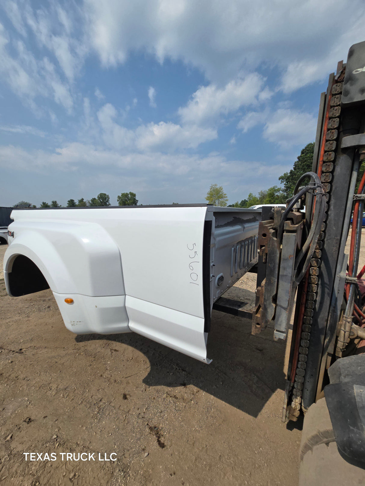 2017-2022 Ford Super Duty F350 F450 F550 8' Dually Bed - Oxford White