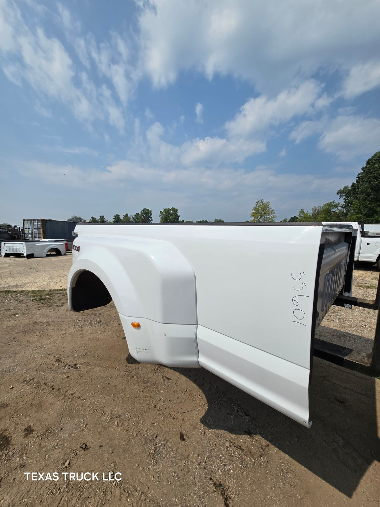 2017-2022 Ford Super Duty F350 F450 F550 8' Dually Bed - Oxford White