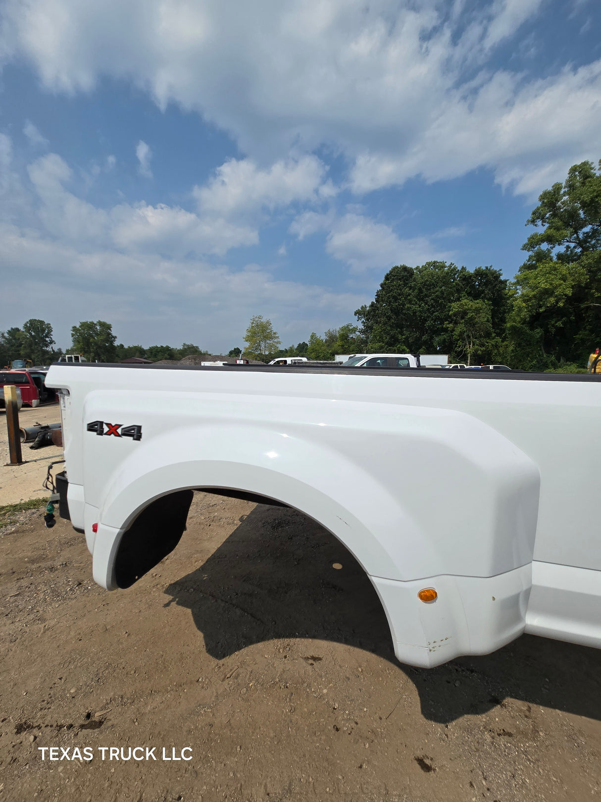 2017-2022 Ford Super Duty F350 F450 F550 8' Dually Bed - Oxford White