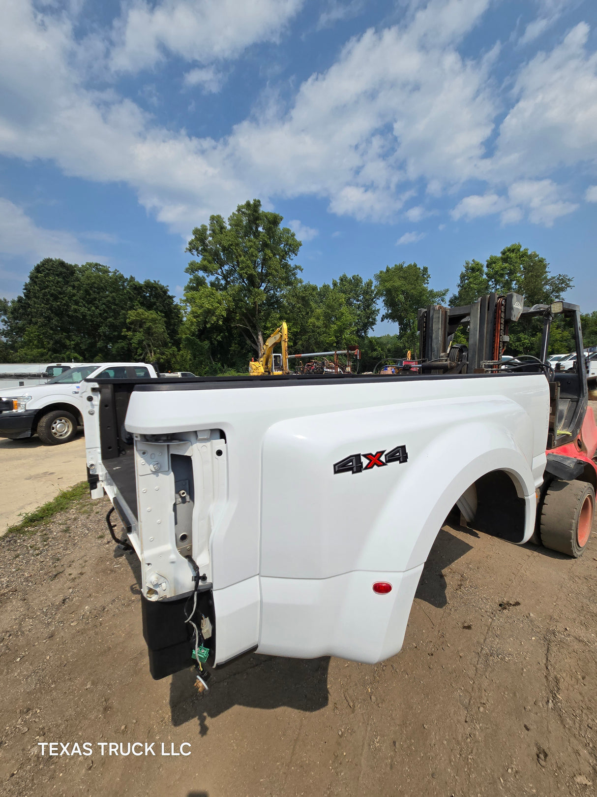 2017-2022 Ford Super Duty F350 F450 F550 8' Dually Bed - Oxford White
