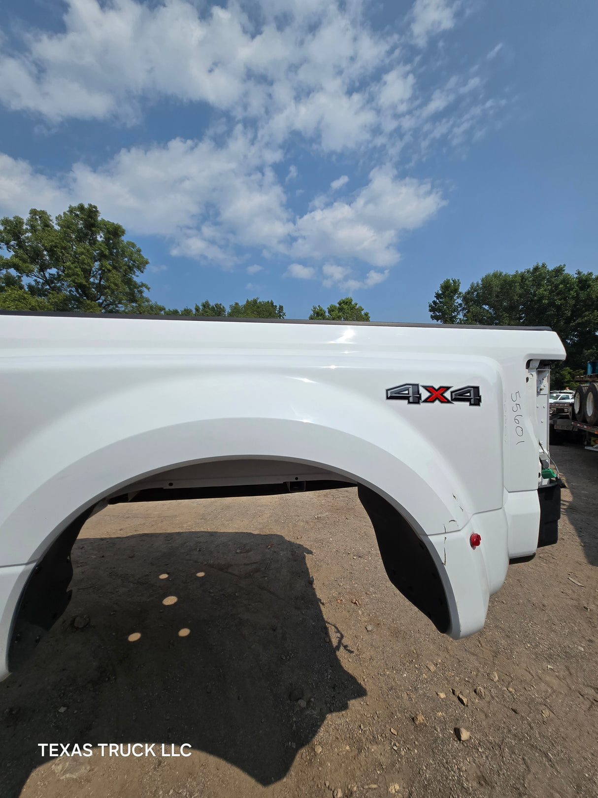 2017-2022 Ford Super Duty F350 F450 F550 8' Dually Bed - Oxford White