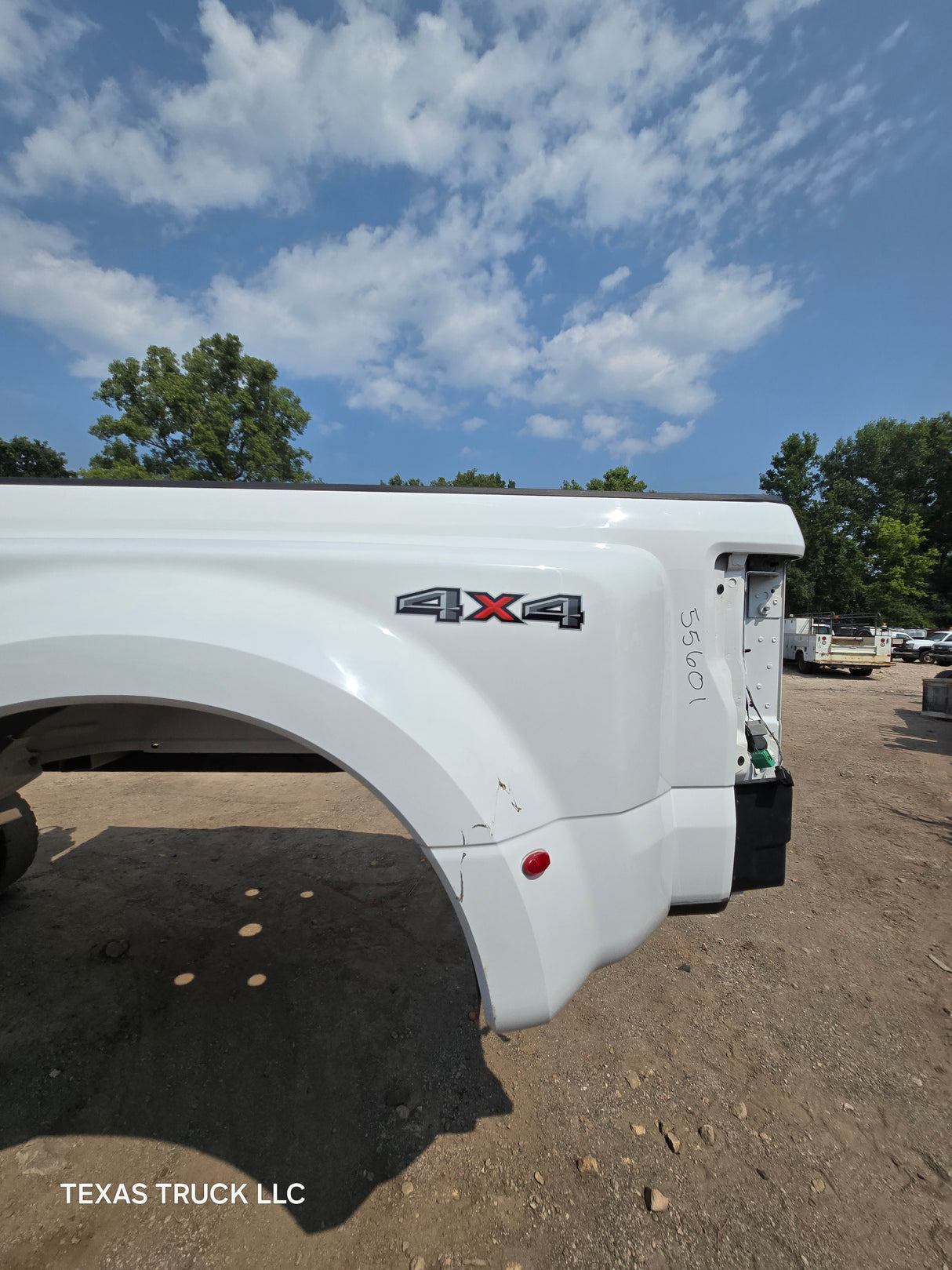 2017-2022 Ford Super Duty F350 F450 F550 8' Dually Bed - Oxford White