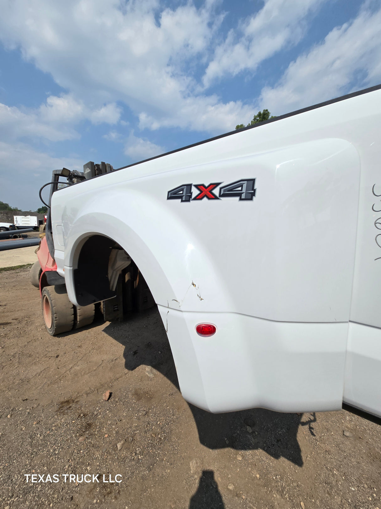 2017-2022 Ford Super Duty F350 F450 F550 8' Dually Bed - Oxford White