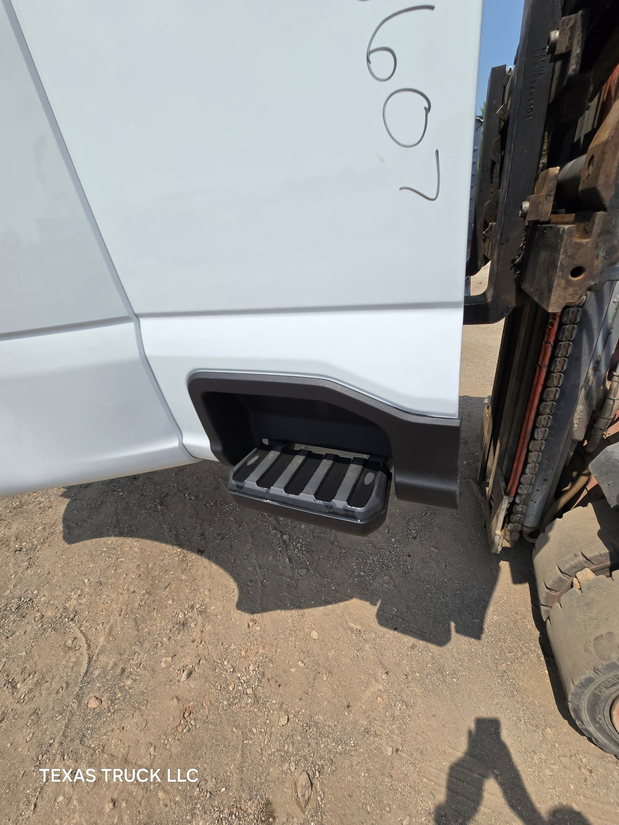 2023-2025 Ford Super Duty F350 F450 F550 8' Dually Truck Bed - Oxford White