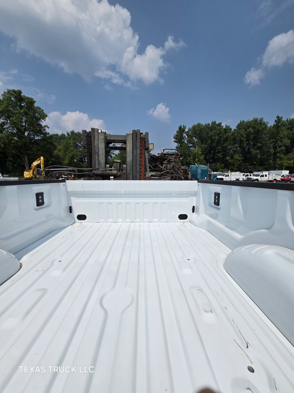 2023-2025 Ford Super Duty F350 F450 F550 8' Dually Truck Bed - Oxford White