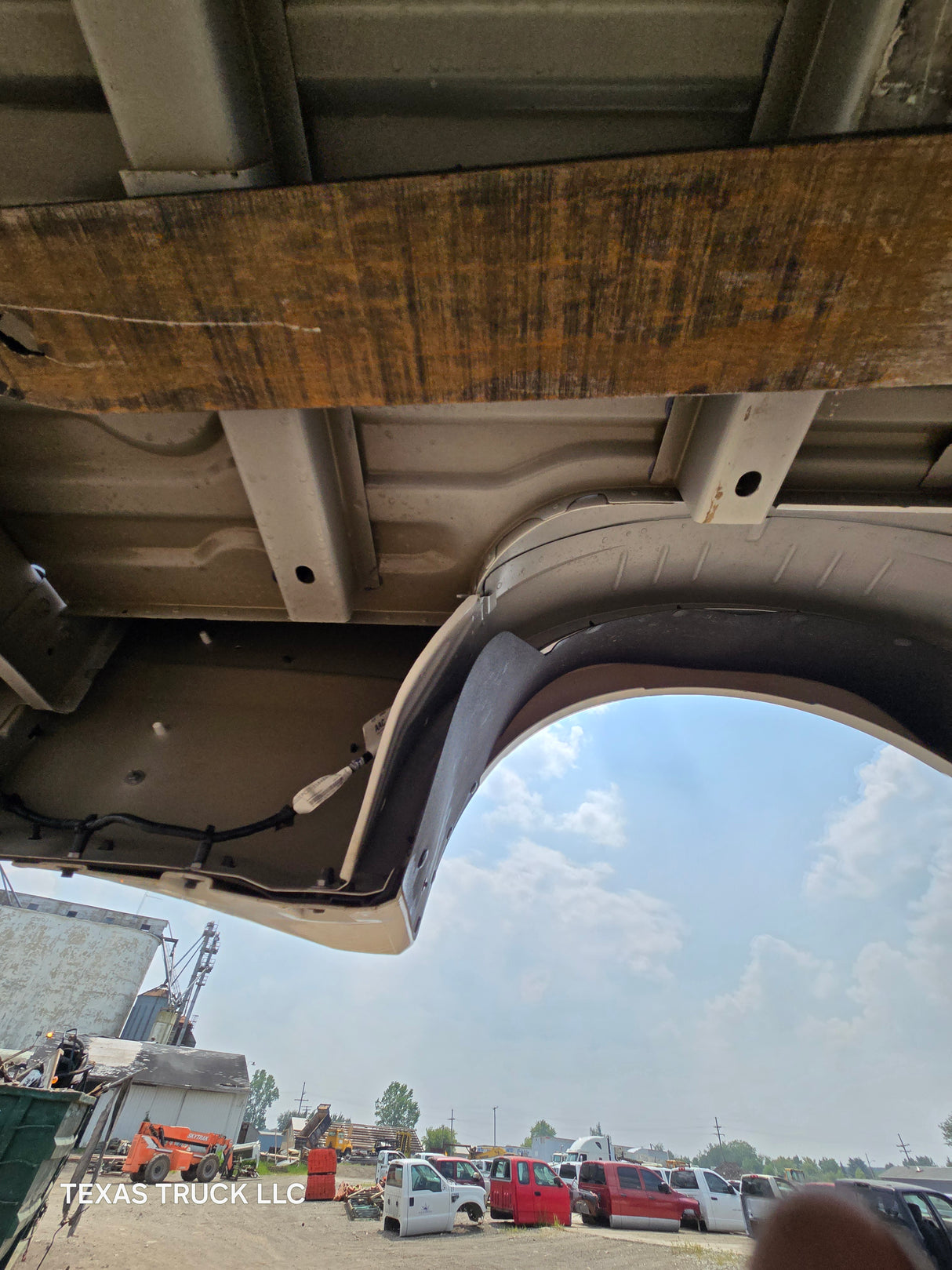 2023-2025 Ford Super Duty F350 F450 F550 8' Dually Truck Bed - Oxford White