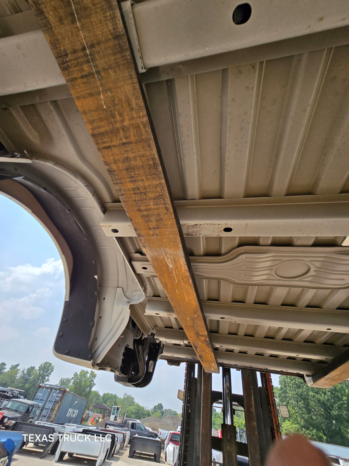 2023-2025 Ford Super Duty F350 F450 F550 8' Dually Truck Bed - Oxford White