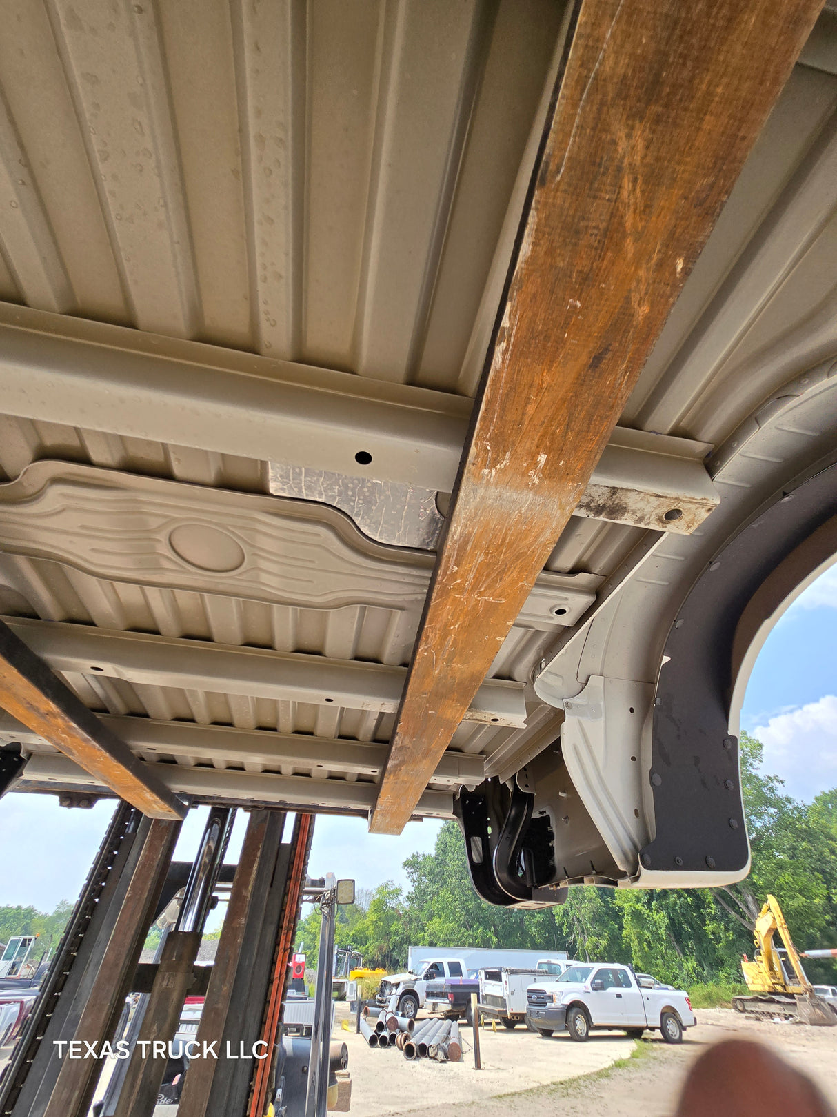 2023-2025 Ford Super Duty F350 F450 F550 8' Dually Truck Bed - Oxford White