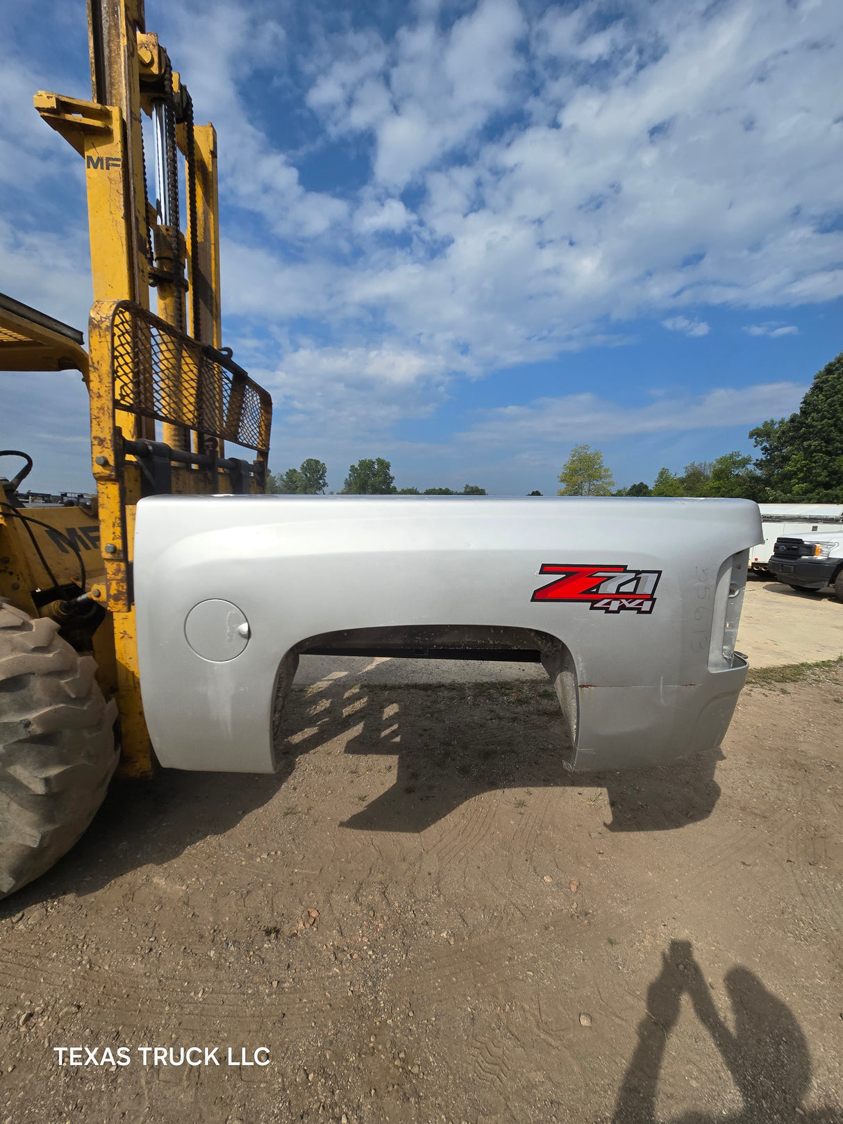 2007-2013 Chevrolet Silverado 1500 5' 8" Short Truck Bed - Silver