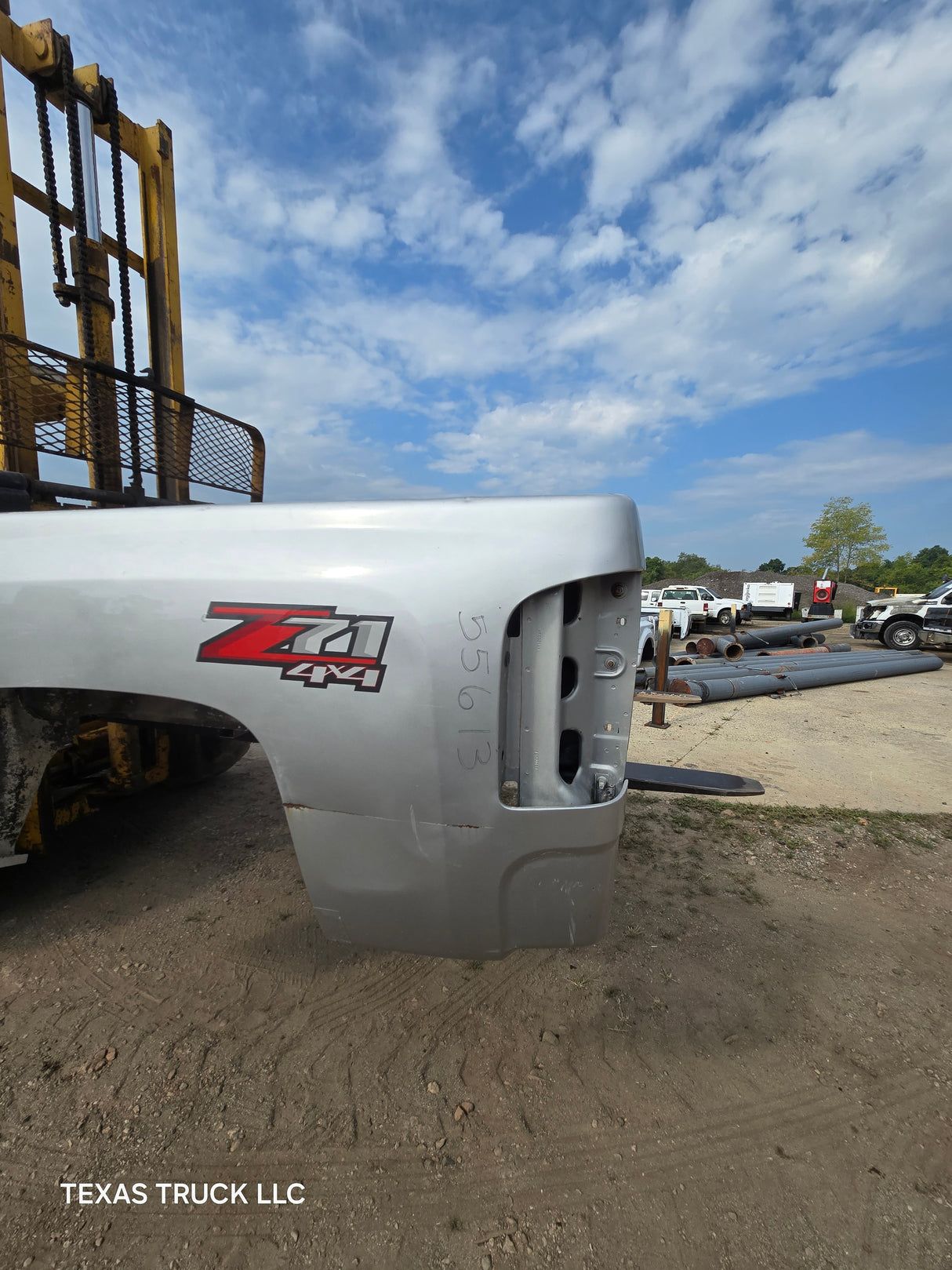 2007-2013 Chevrolet Silverado 1500 5' 8" Short Truck Bed - Silver