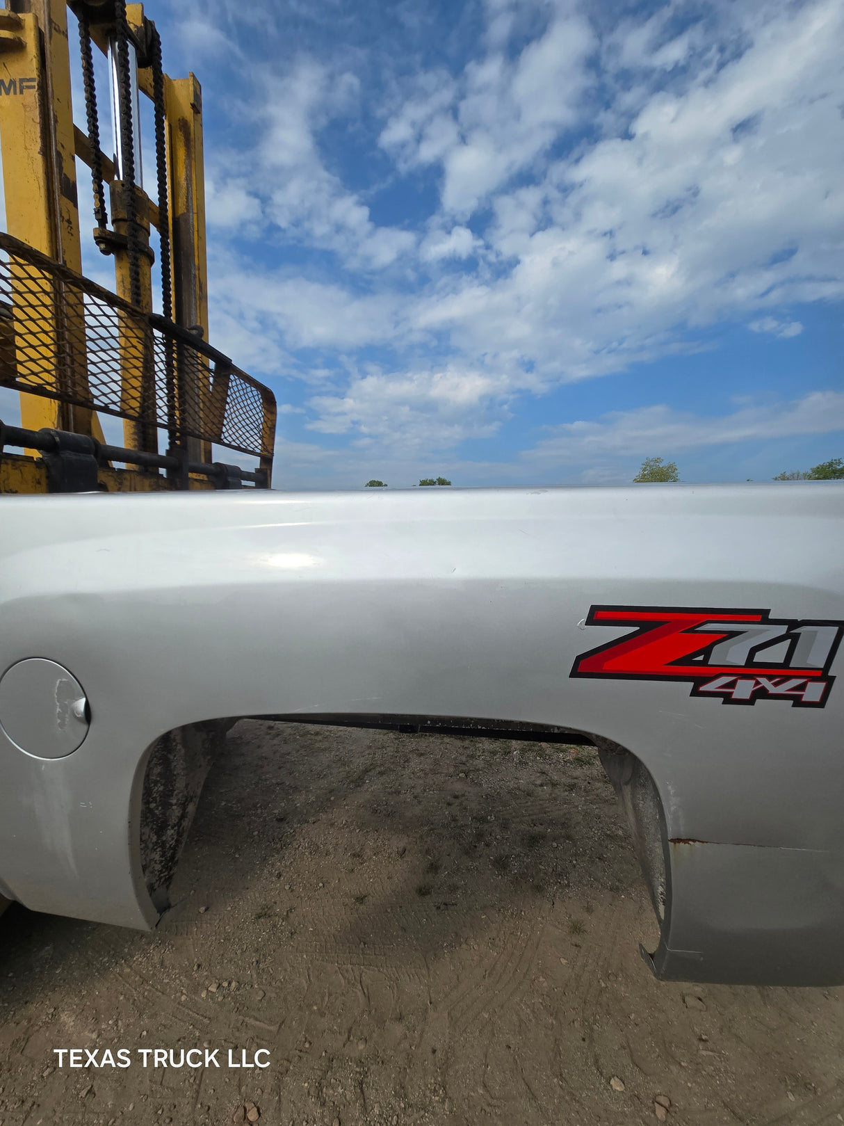 2007-2013 Chevrolet Silverado 1500 5' 8" Short Truck Bed - Silver