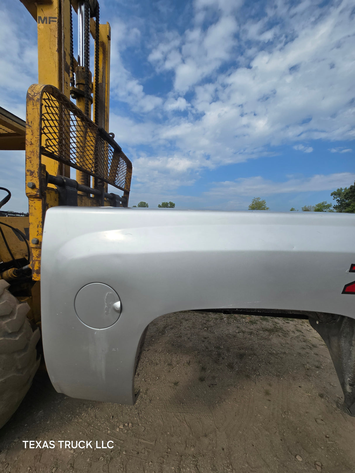 2007-2013 Chevrolet Silverado 1500 5' 8" Short Truck Bed - Silver