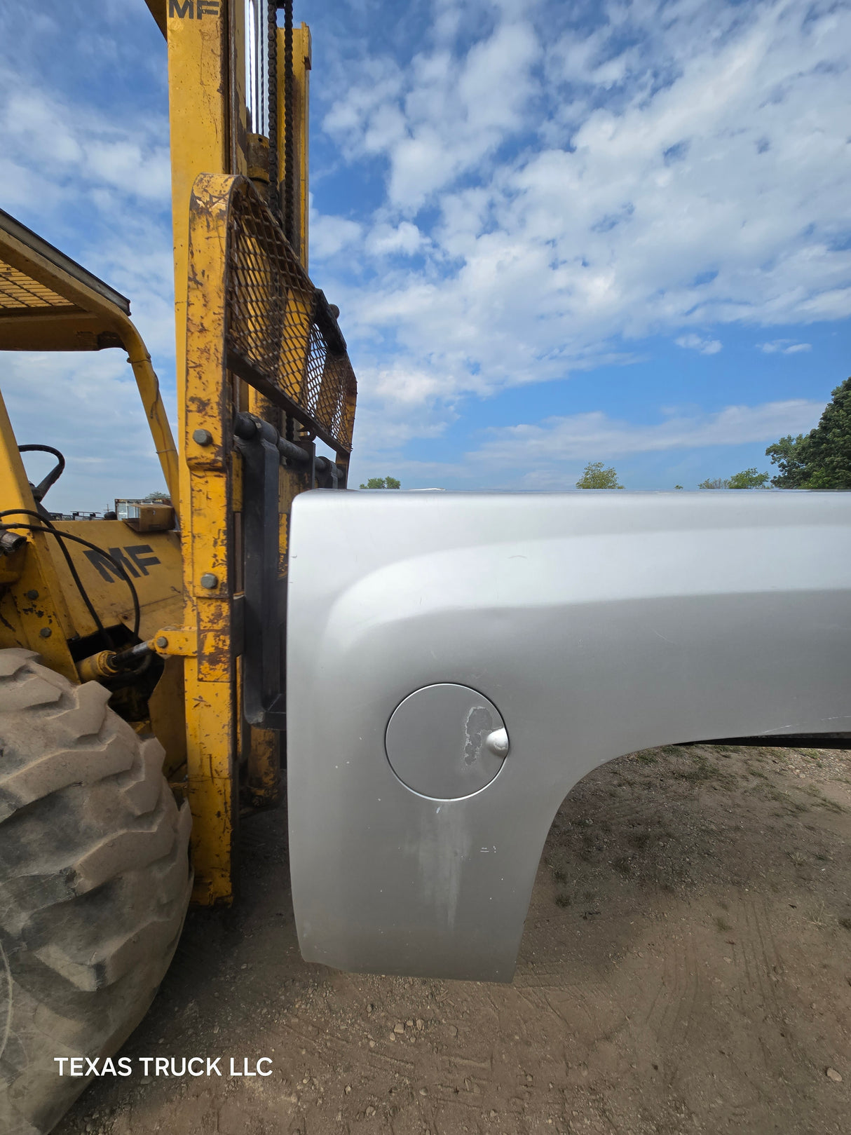 2007-2013 Chevrolet Silverado 1500 5' 8" Short Truck Bed - Silver