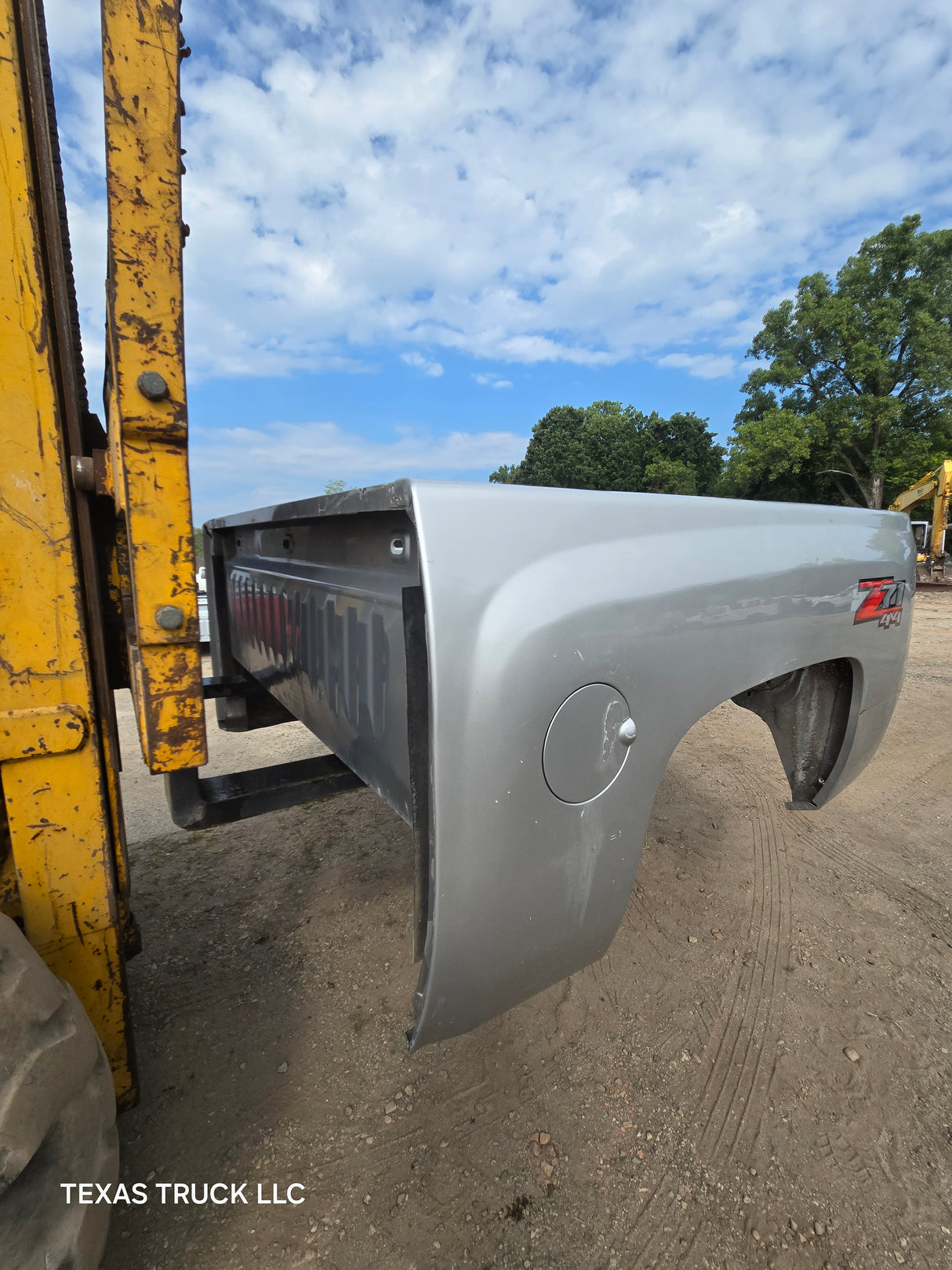 2007-2013 Chevrolet Silverado 1500 5' 8" Short Truck Bed - Silver