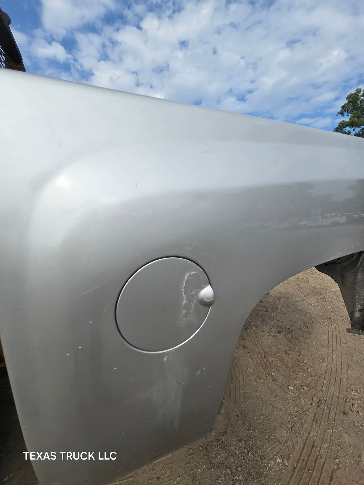 2007-2013 Chevrolet Silverado 1500 5' 8" Short Truck Bed - Silver