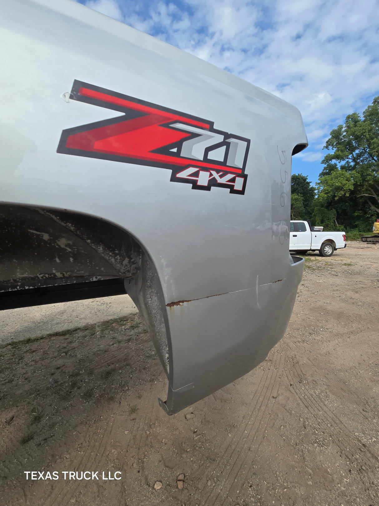 2007-2013 Chevrolet Silverado 1500 5' 8" Short Truck Bed - Silver