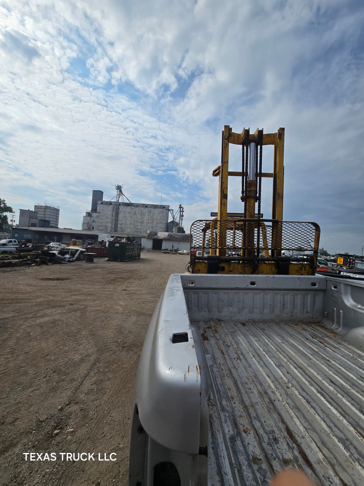 2007-2013 Chevrolet Silverado 1500 5' 8" Short Truck Bed - Silver