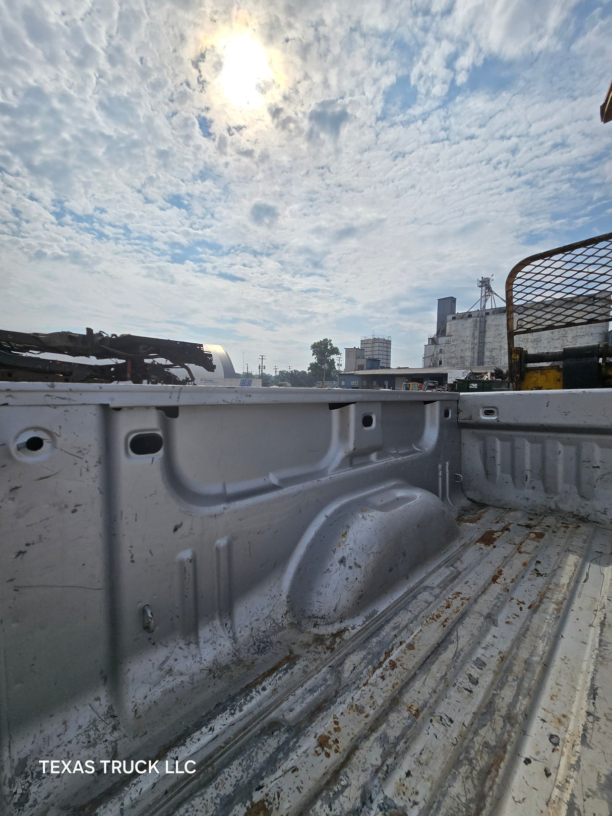 2007-2013 Chevrolet Silverado 1500 5' 8" Short Truck Bed - Silver