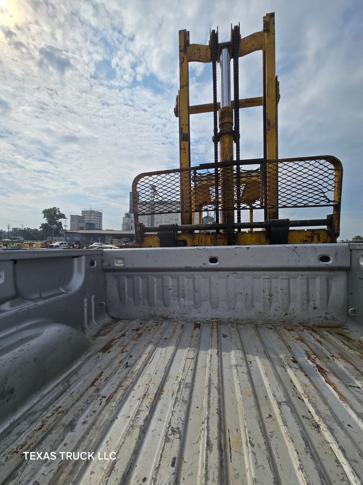 2007-2013 Chevrolet Silverado 1500 5' 8" Short Truck Bed - Silver