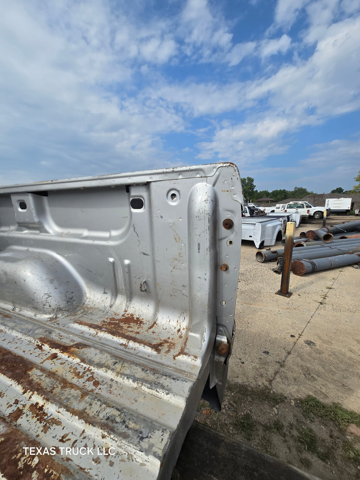 2007-2013 Chevrolet Silverado 1500 5' 8" Short Truck Bed - Silver