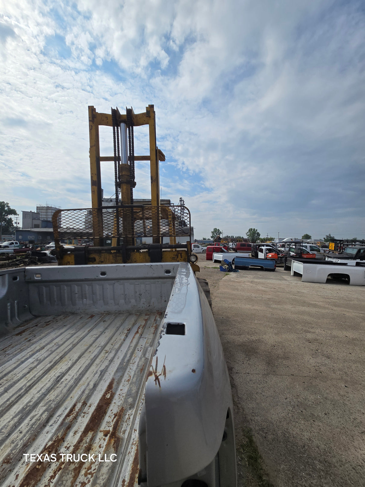 2007-2013 Chevrolet Silverado 1500 5' 8" Short Truck Bed - Silver