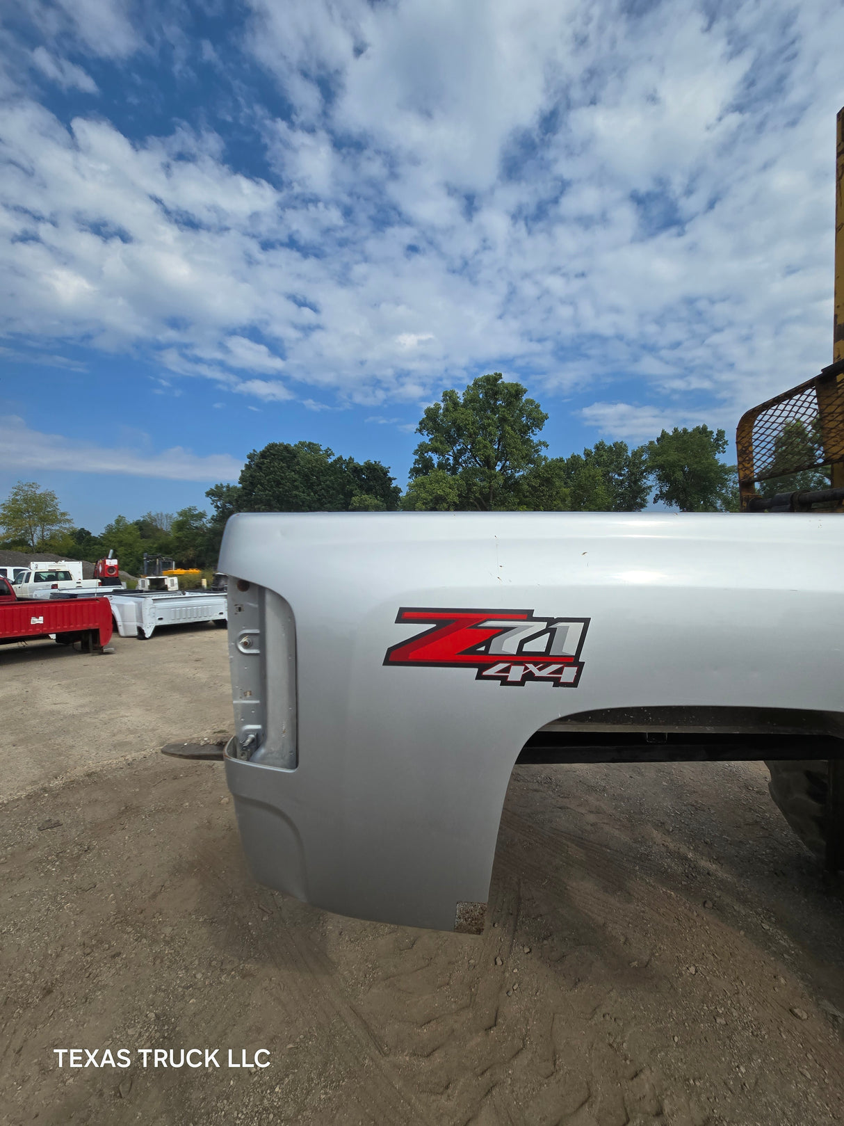 2007-2013 Chevrolet Silverado 1500 5' 8" Short Truck Bed - Silver