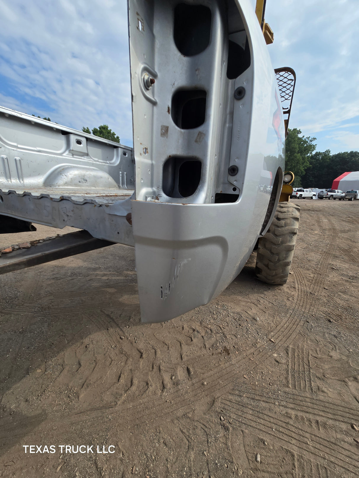 2007-2013 Chevrolet Silverado 1500 5' 8" Short Truck Bed - Silver