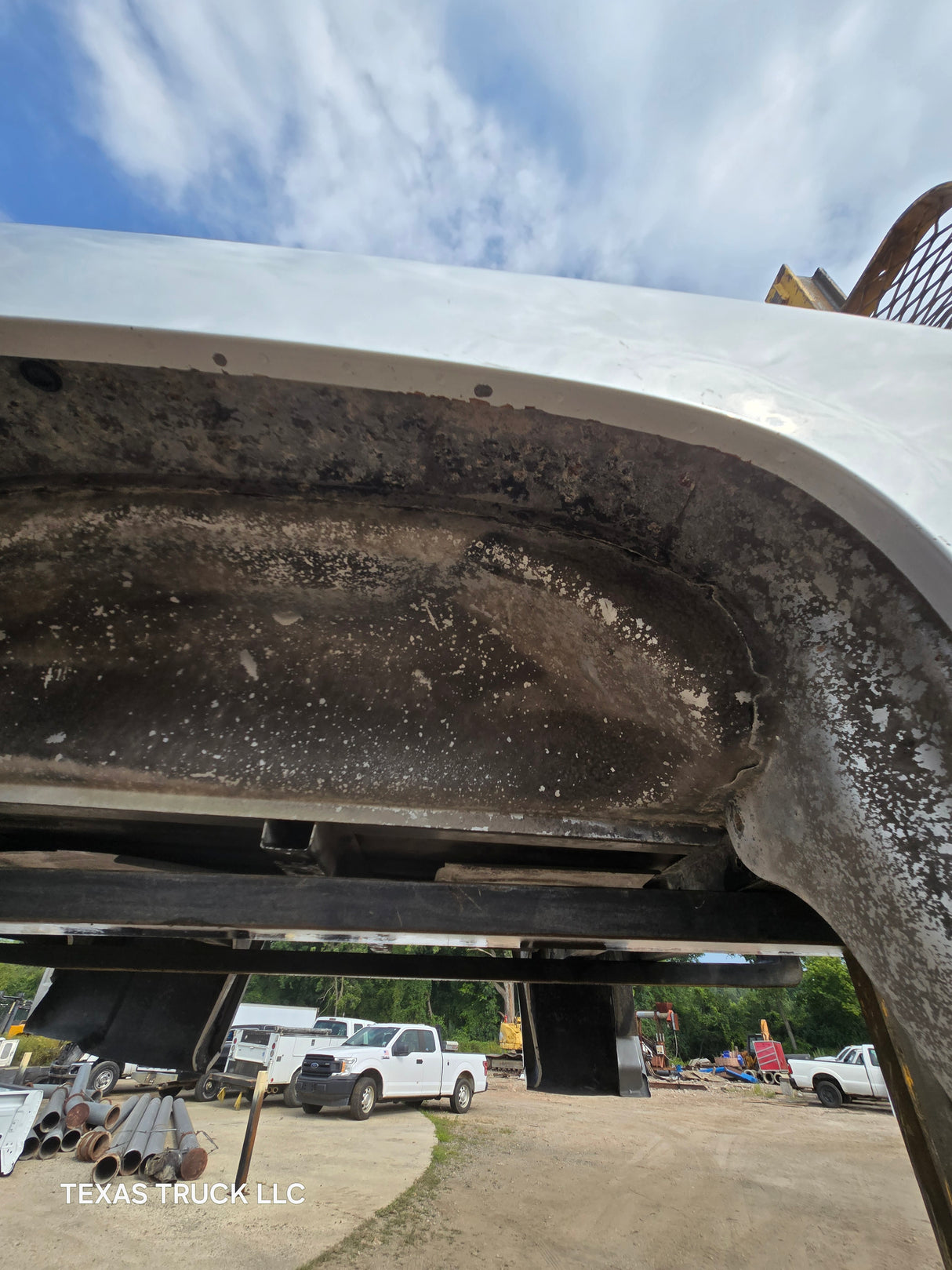 2007-2013 Chevrolet Silverado 1500 5' 8" Short Truck Bed - Silver